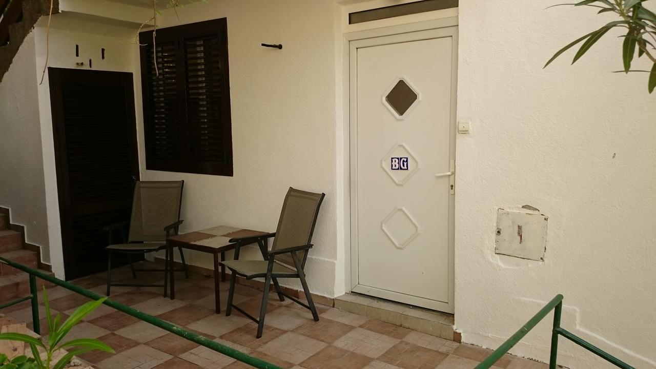 Bg Apartman Sutomore Buitenkant foto