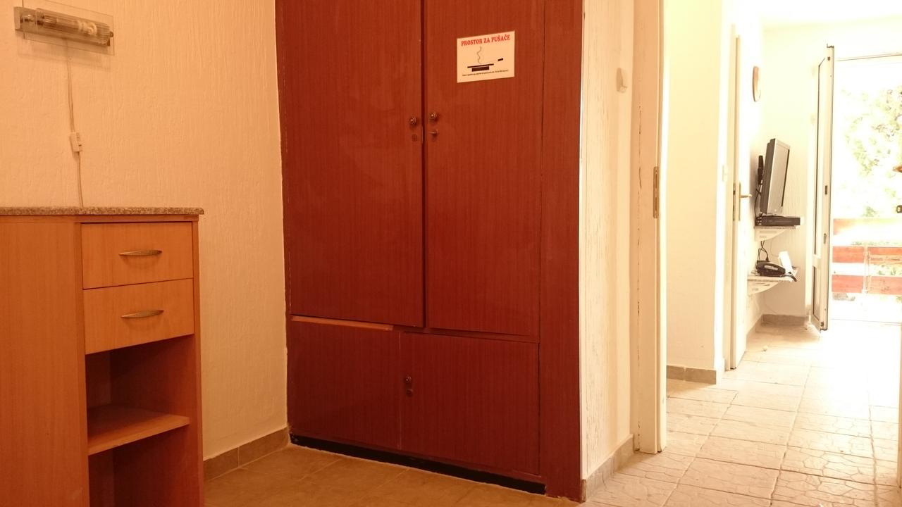 Bg Apartman Sutomore Buitenkant foto
