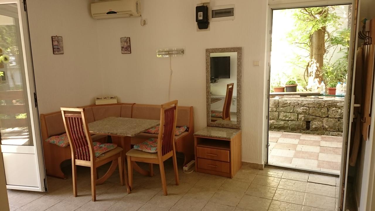 Bg Apartman Sutomore Buitenkant foto